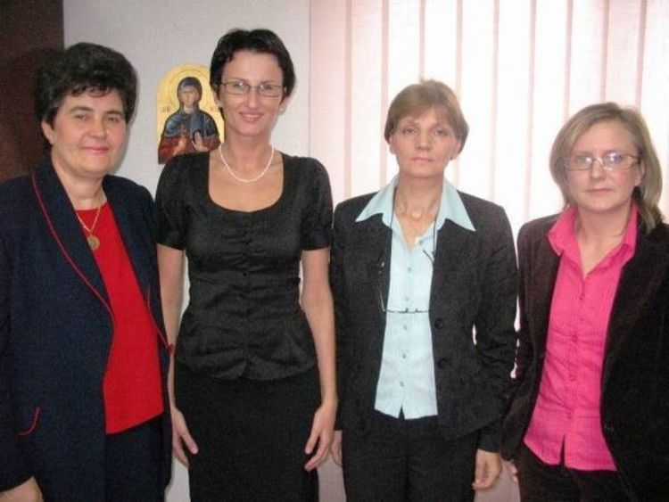 Žene rukovode, muškarci rade