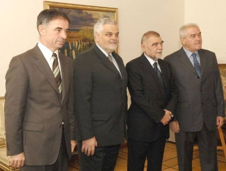 Mesić bira mandatara