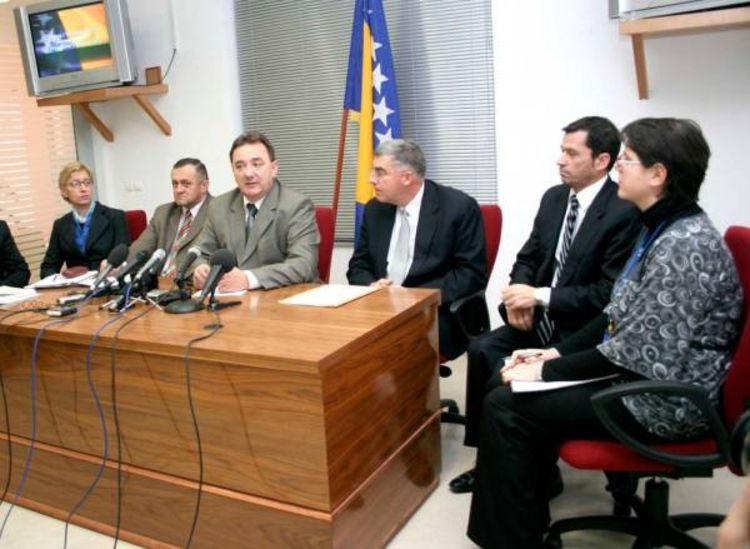 Švendiman: Hoće da nas kontrolišu