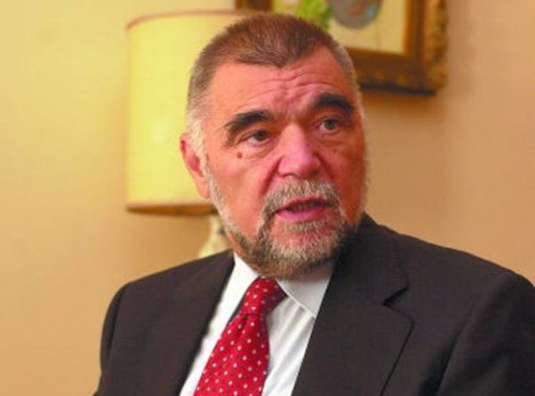 Mesić: Potpisi nisu jedni dokaz da neko ima većinu