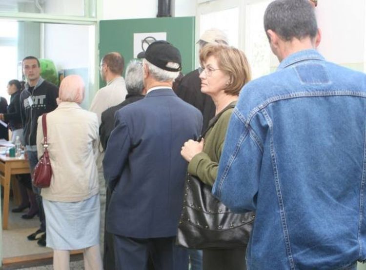 Građani RS danas biraju predsjednika