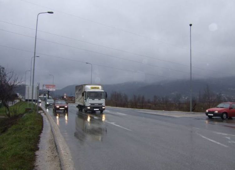 Kobno pretrčavanje puta