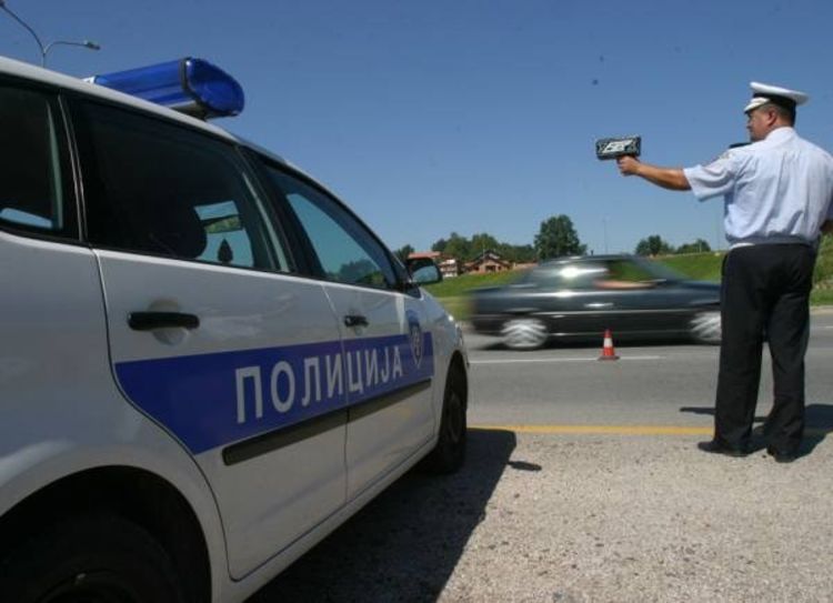 Policajci pali na alkotestu