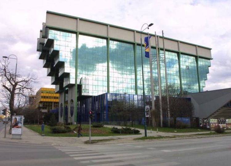 Smijenjena dva izvršna direktora