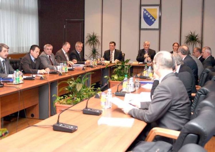 Članovi komisija ostaju bez naknada