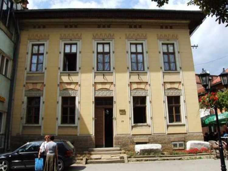 Za obnovu potrebno pola miliona KM