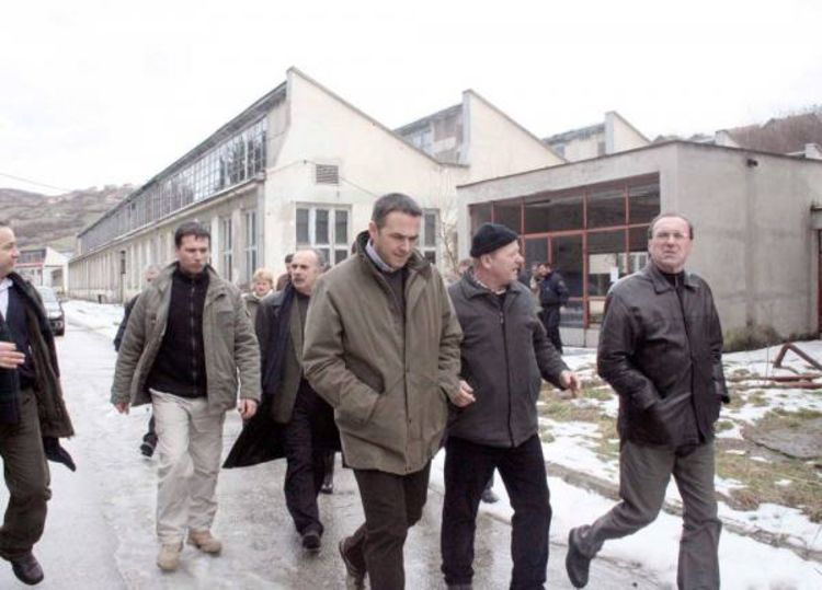 Radnici za plate dobijaju četiri miliona KM