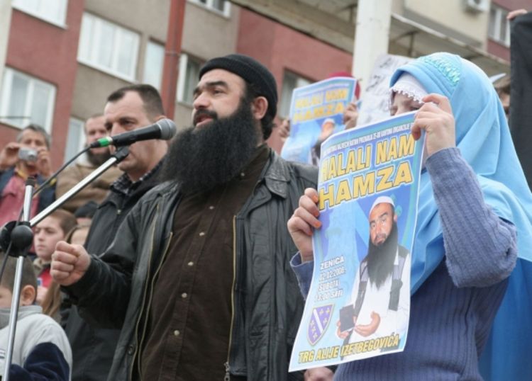 Protestovale Abu Hamzine pristalice