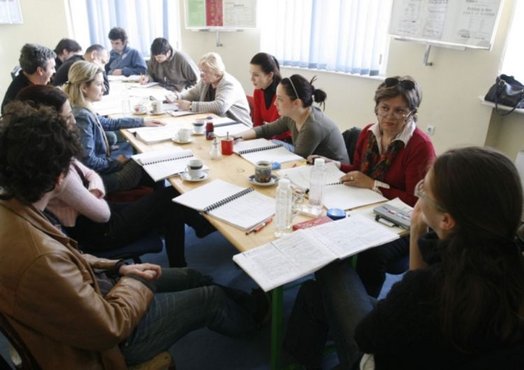 Borba kulturnih protiv nekulturnih
