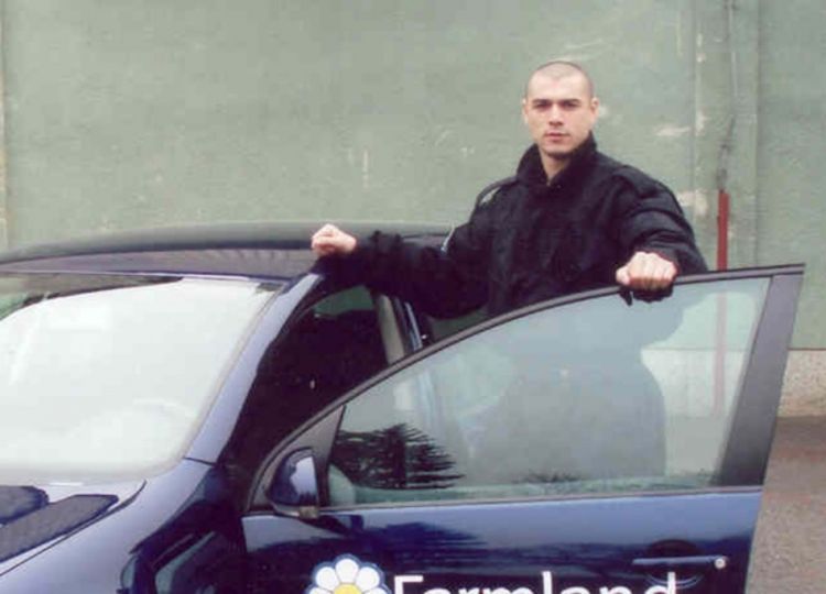 Uživa u rok muzici i dugom spavanju