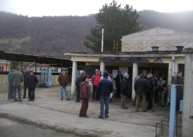 Iscrpljena četiri radnika