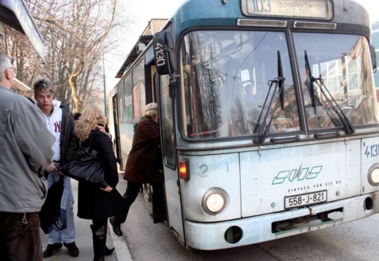 Rizična vožnja autobusima starim i po 30 godina