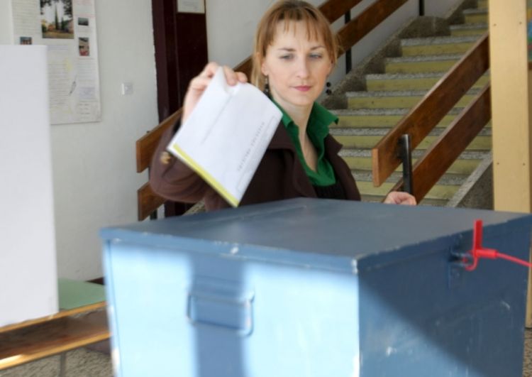 Povjerenje načelniku opštine na provjeri