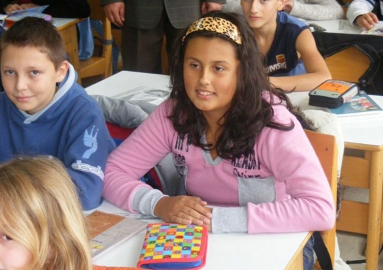 Za jednu godinu završila dva razreda
