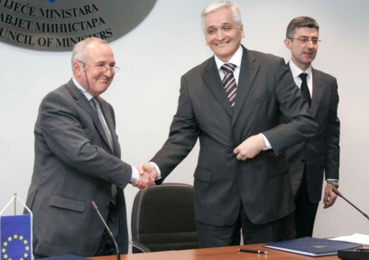 Za reforme 440 miliona evra