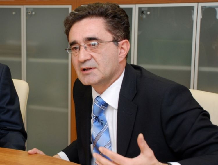 Ministar traži dokaze da su đaci bili u školi