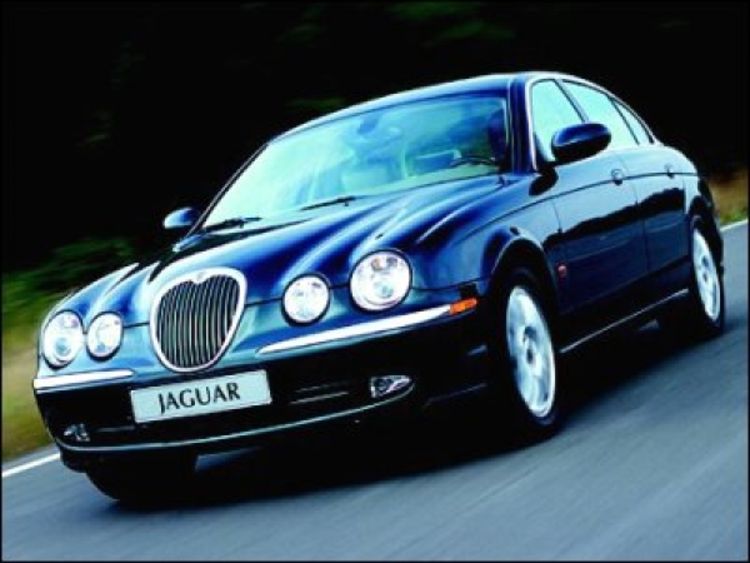 Indijci uskoro kupuju Jaguar i Land Rover