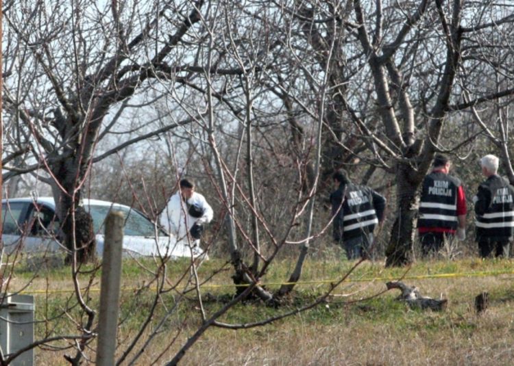 Nađen u autu s metkom u potiljku