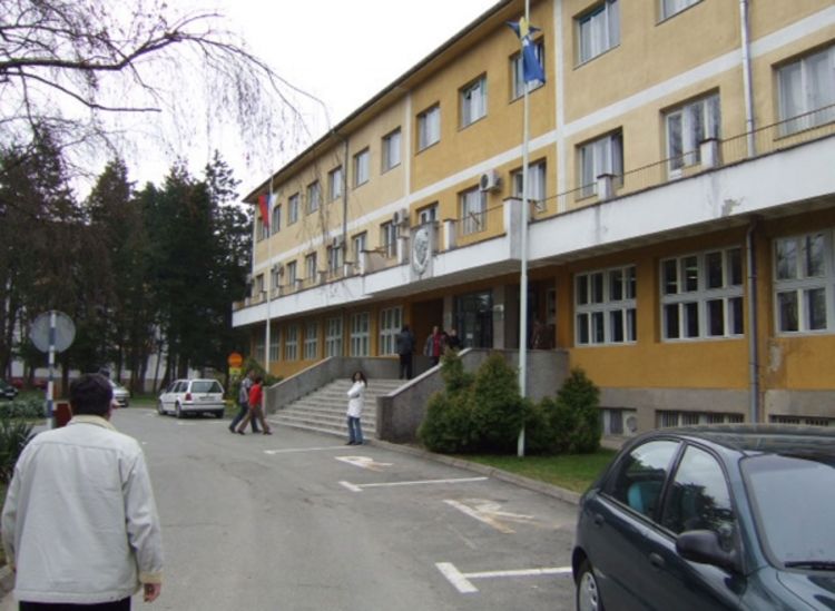 Višak 30 odsto radnika