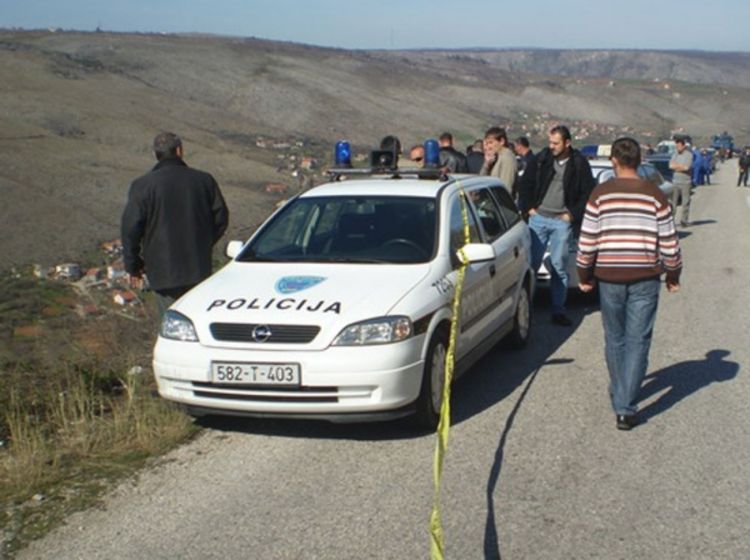 Ispao iz golfa u provaliju