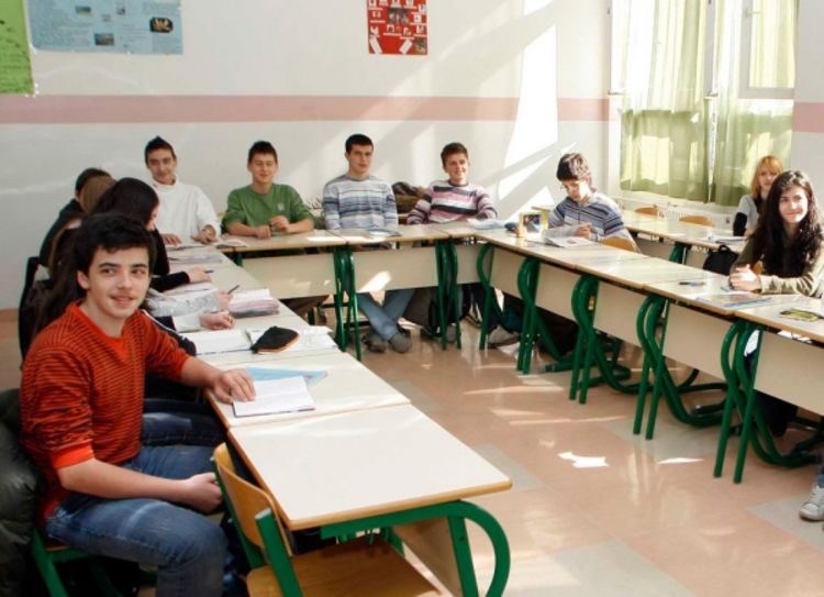 Učenici sa časova bježe u kockarnice