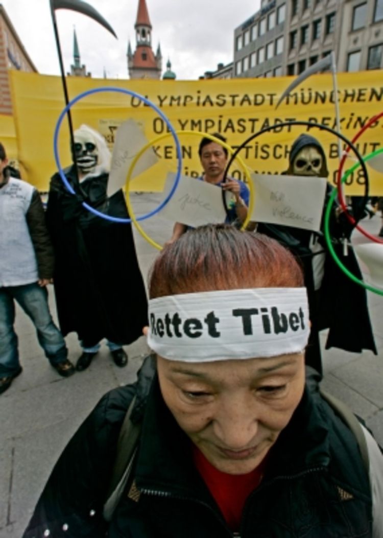 Kina šalje vojna pojačanja na Tibet