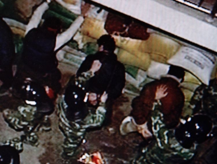 Policija priznala da je pucala u demonstrante