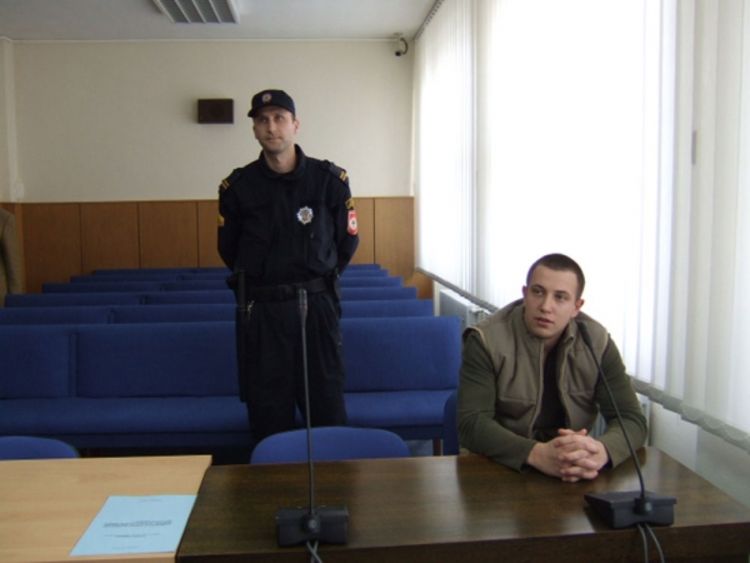 Zbog pokušaja ubistva policajca osam godina i pet mjeseci robije