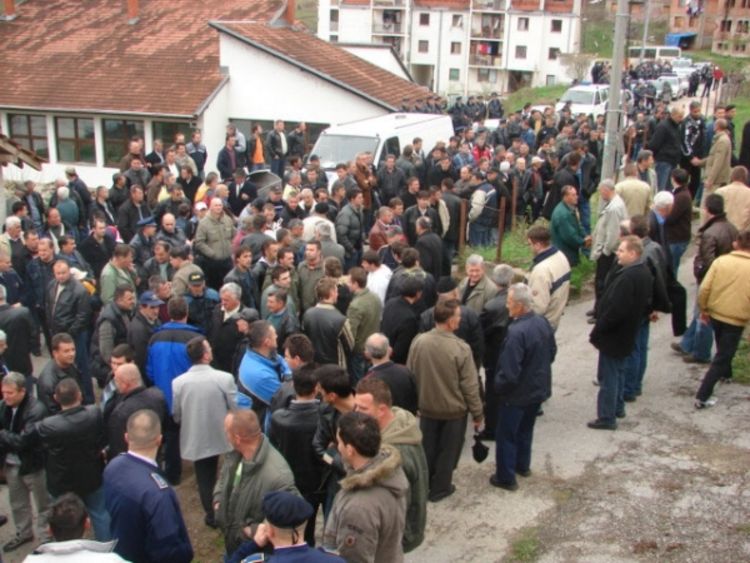 Iza poginulih ostalo šestoro djece