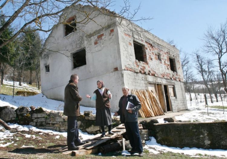 Život u mraku koči povratak