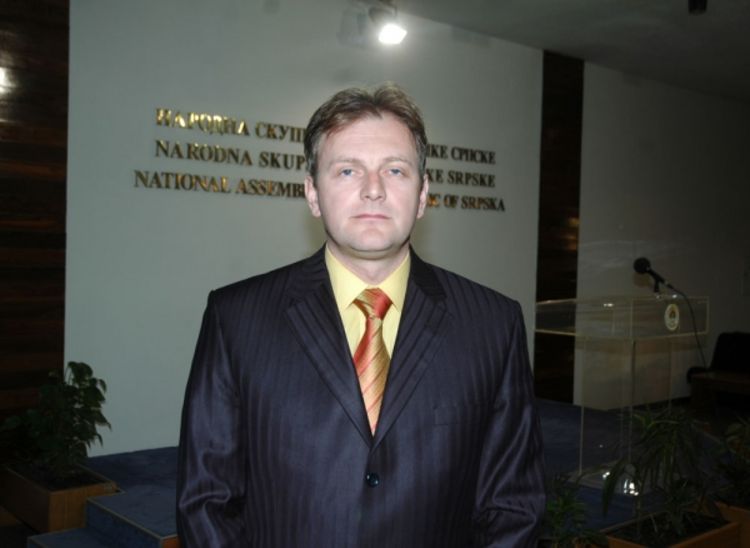 Krsmanović radi samo u svom interesu