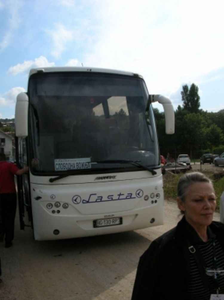 Tri kupca za Lastu