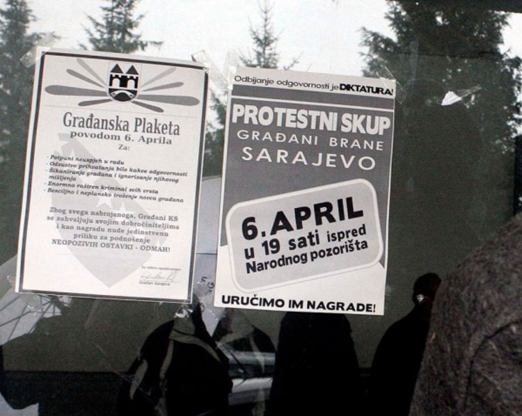 Traže plate za tri godine
