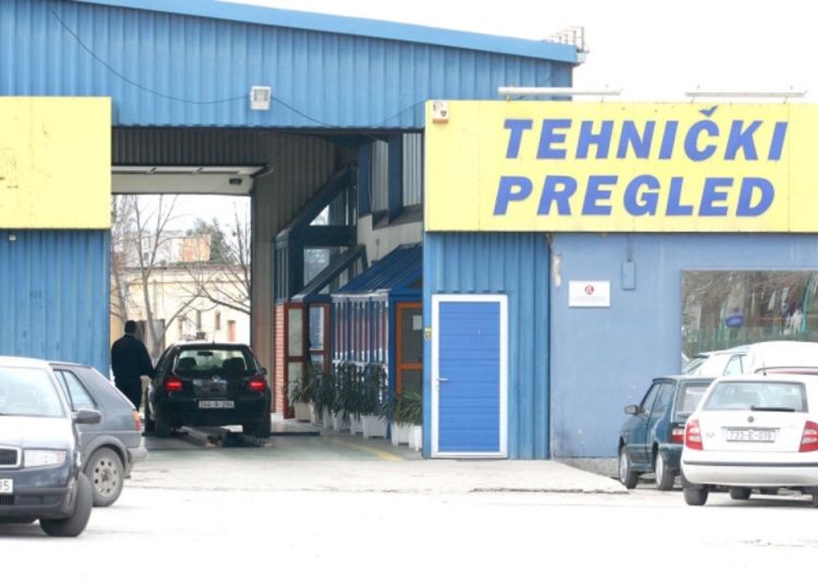 Zaštitni bar kod tek od 2009.