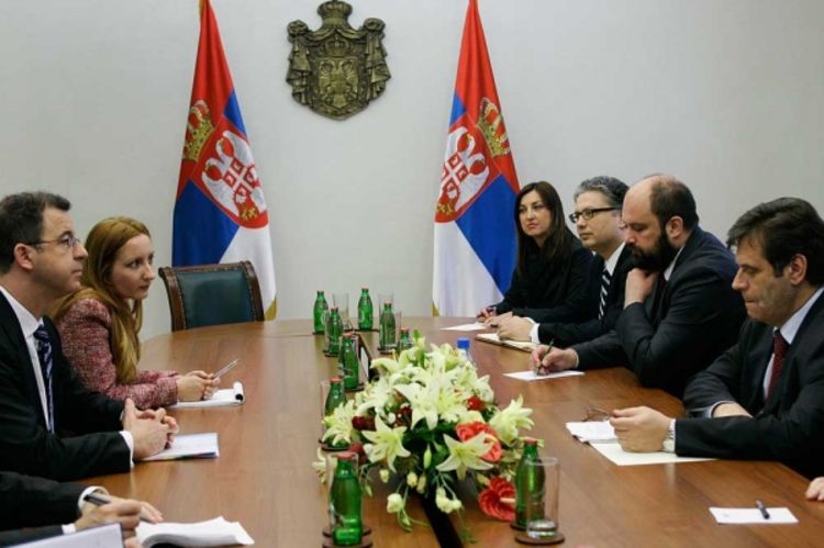 Karadžić obaveza države u kojoj se nalazi