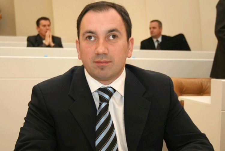 Alkalaj, Crnadak i Šepić u sukobu interesa