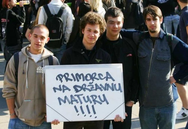 Protest srednjoškolaca zbog mature