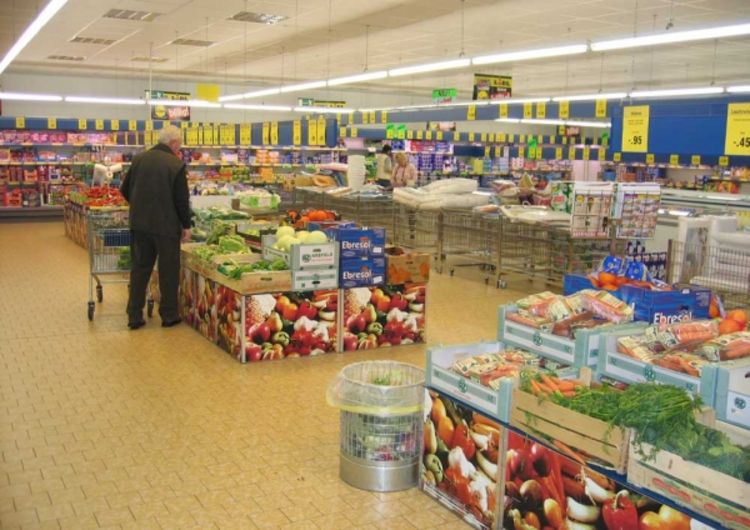 Inflacija snažno raste, privreda usporava