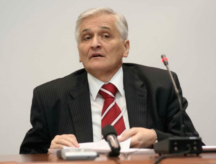 Špirić za smjene Alkalaja, Šepića i Crnadka