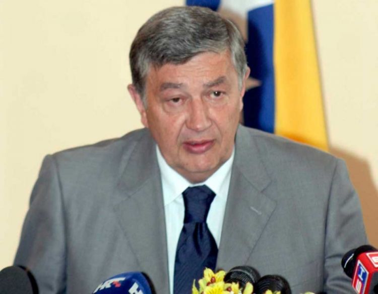 Radmanović: Odbijanje ugovora sa SPC može izazvati probleme