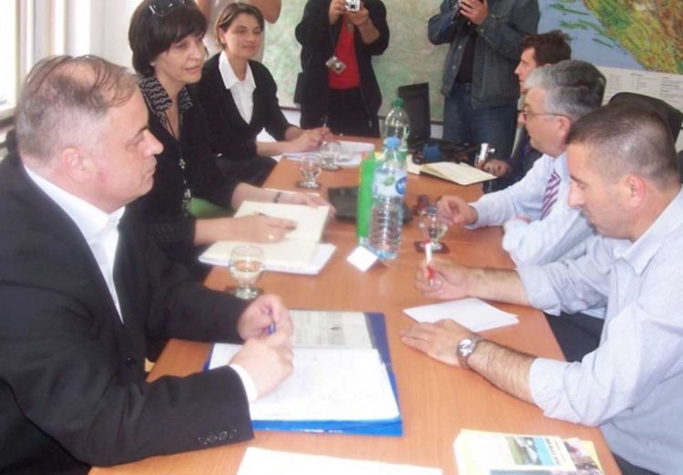 Mobilni timovi za izbor mjesta glasanja