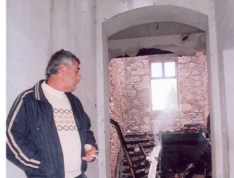 Vatra progutala krov na kolektivnom centru