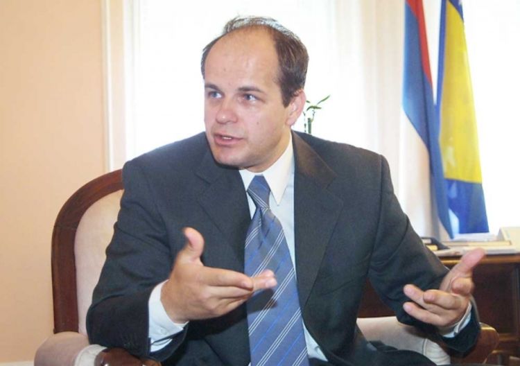 Osmanović: Pokrenućemo veto na prijedloge himne i grba