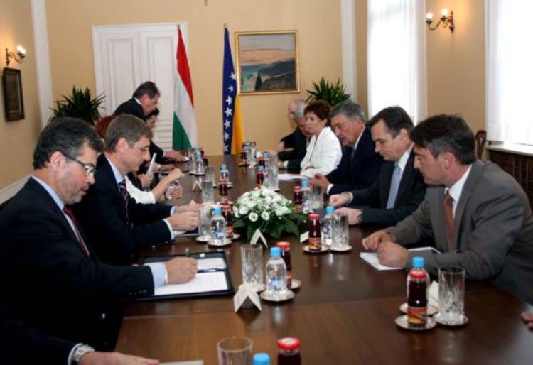Mađarska i BiH na jesen potpisuju sporazum o bezviznom režimu