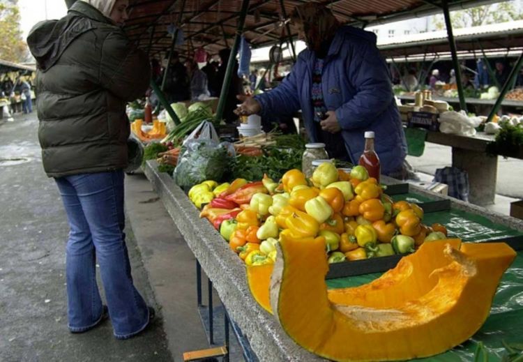 Plata samo za osnovne namirnice