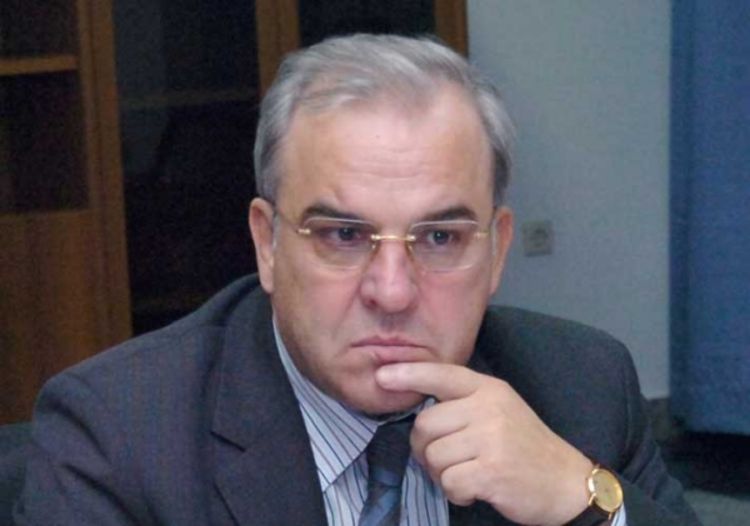Novac dijeljen bez kriterijuma