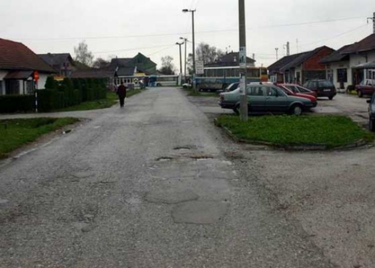 Policajac autom ubio djevojčicu