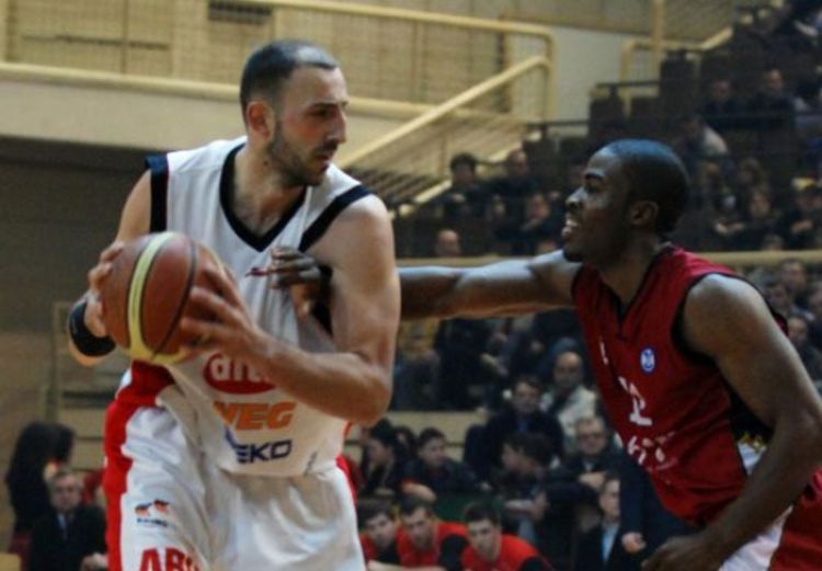 Dimitrije Matić na izlaznim vratima