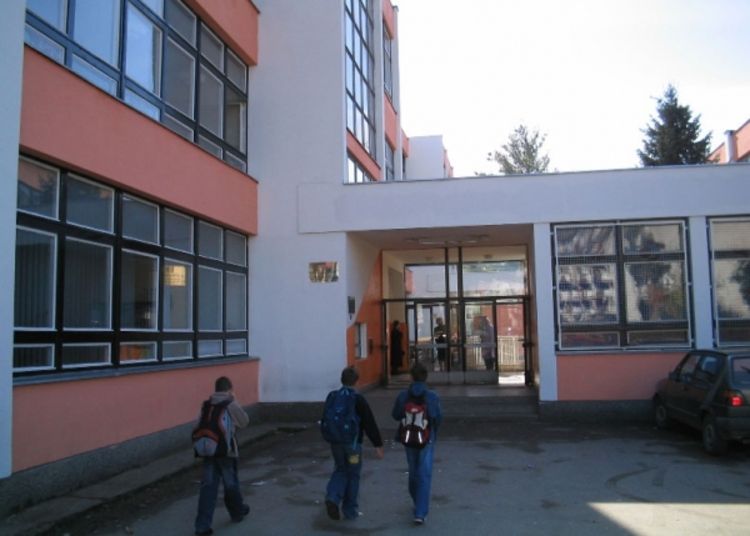 Školska zgrada postala tijesna