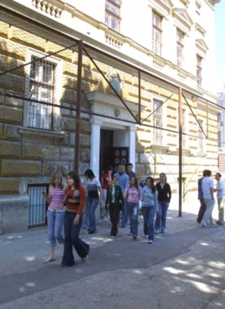 Prva dva razreda obavezna za sve srednjoškolce